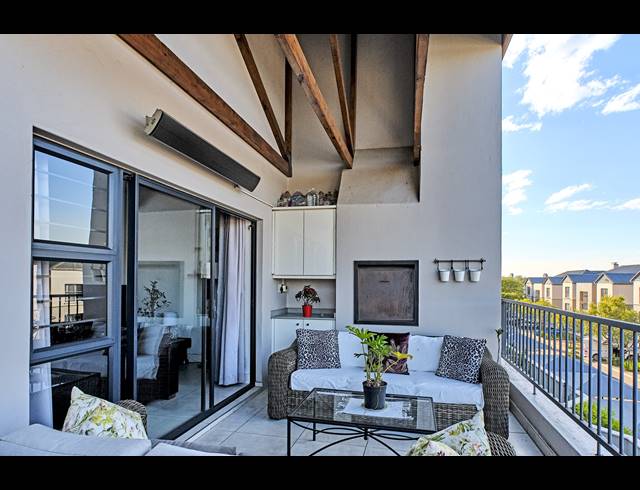 2 BEDROOM APARTMENT FOR SALE IN THE POLOFIELDS